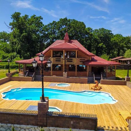 Загородный Комплекс Fort Pirnov Park Pirnove Dış mekan fotoğraf