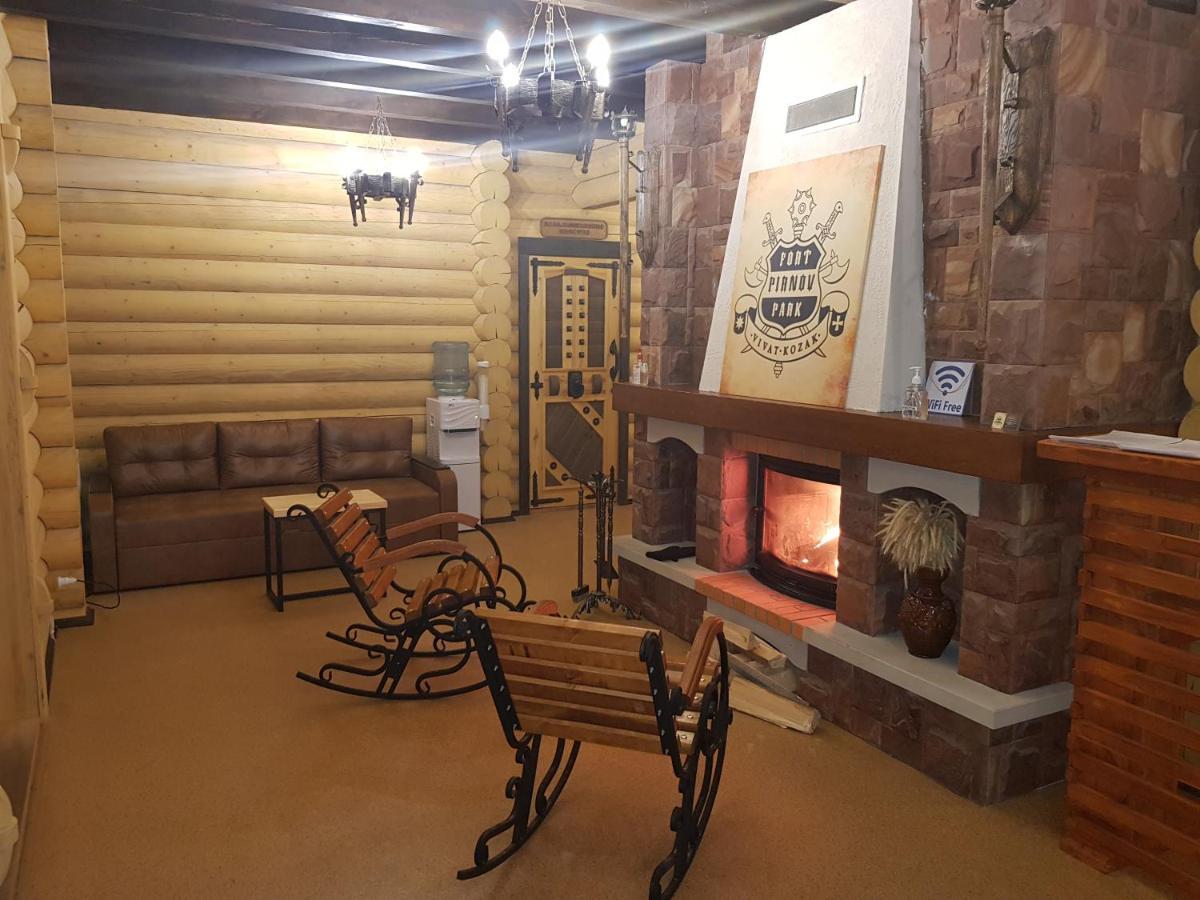 Загородный Комплекс Fort Pirnov Park Pirnove Dış mekan fotoğraf