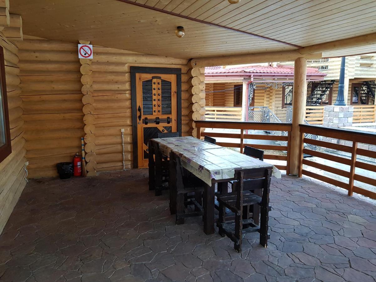 Загородный Комплекс Fort Pirnov Park Pirnove Dış mekan fotoğraf