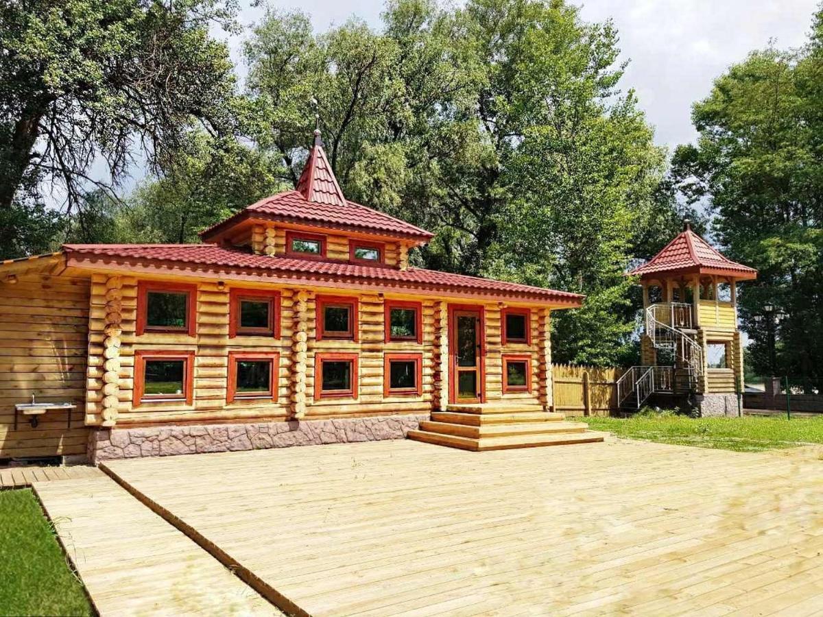 Загородный Комплекс Fort Pirnov Park Pirnove Dış mekan fotoğraf