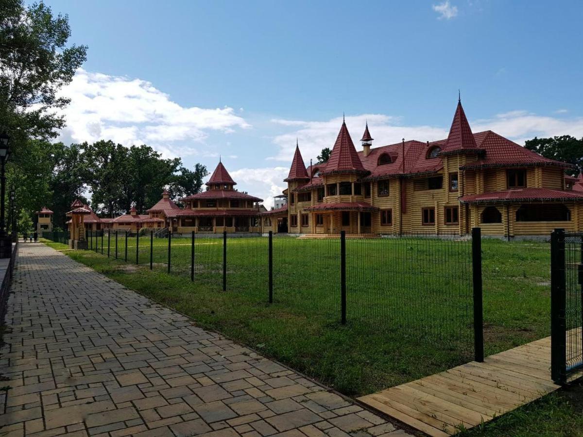 Загородный Комплекс Fort Pirnov Park Pirnove Dış mekan fotoğraf