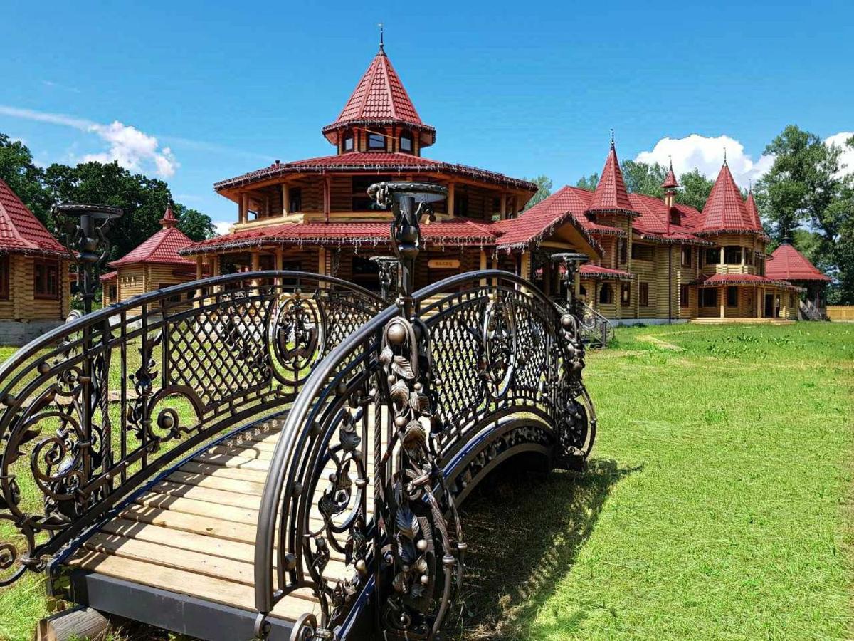 Загородный Комплекс Fort Pirnov Park Pirnove Dış mekan fotoğraf