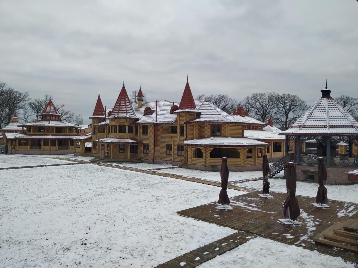 Загородный Комплекс Fort Pirnov Park Pirnove Dış mekan fotoğraf